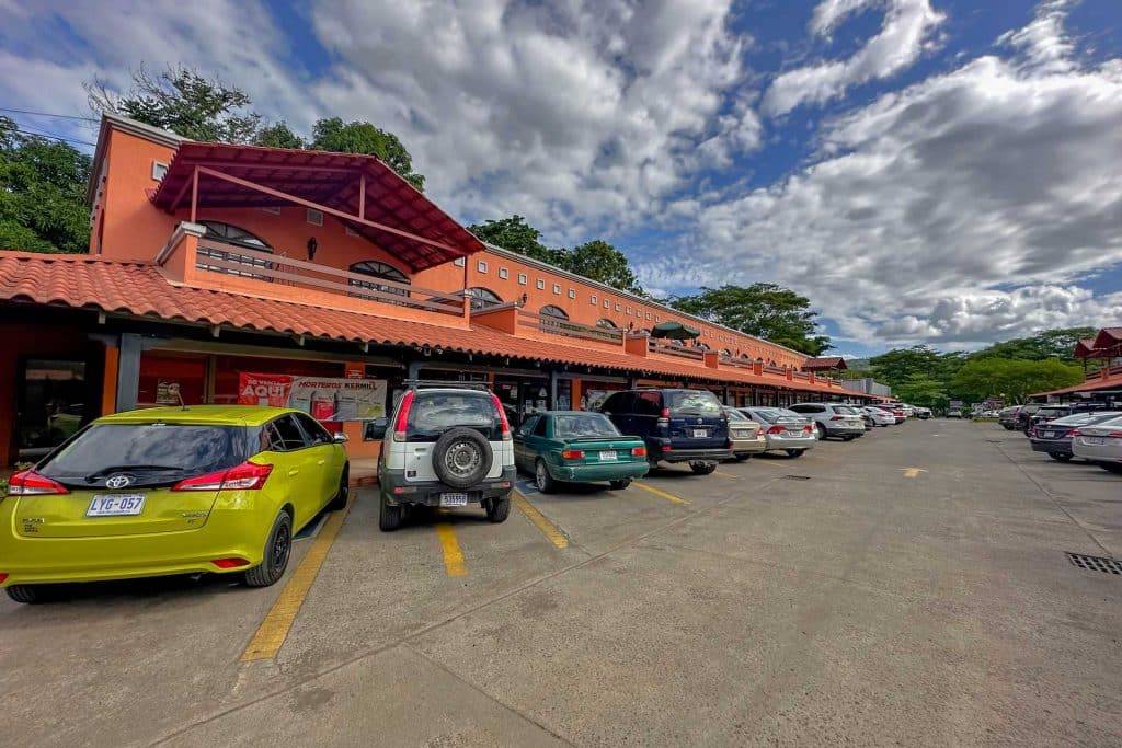 plaza colonial playas del coco