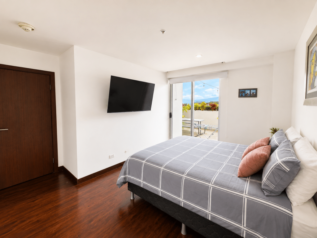 se vende apartamento condominio torre roble sabana costa rica (10)